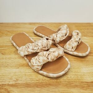 Universal Thread Slide Sandals Meg Almond Knotted Fabric Flat NWT Size 7.5